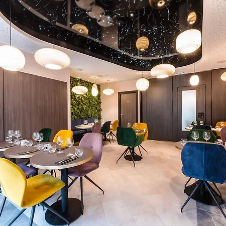 Voco Centre - The Garden By Ihg فندق 4*