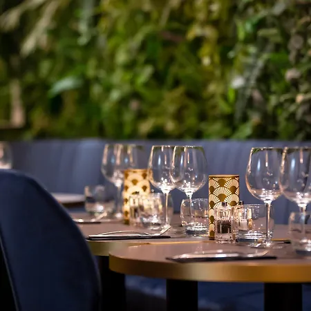 Ξενοδοχείο Voco Centre - The Garden By Ihg